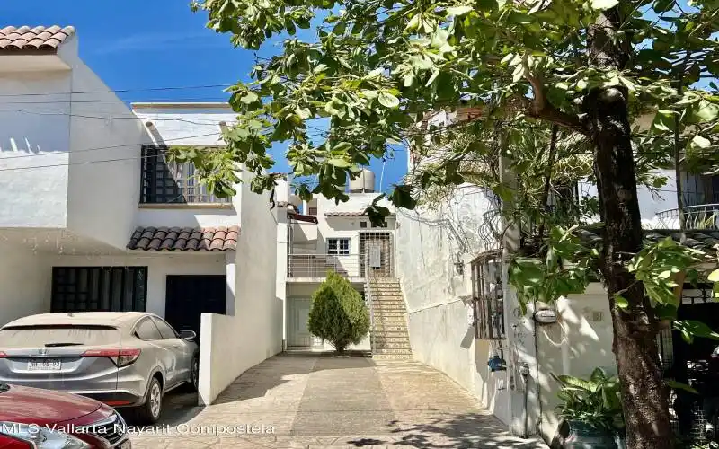1. Fachada