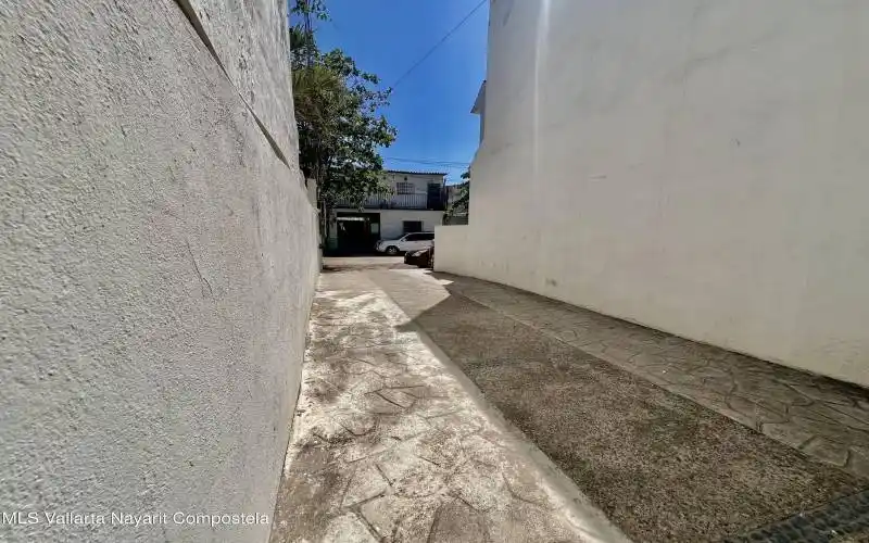 2. Estacionamiento