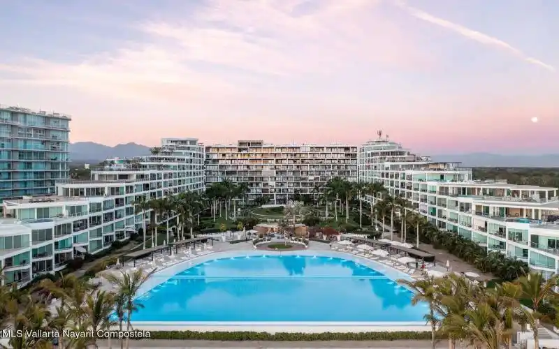 Aria Ocean full condo