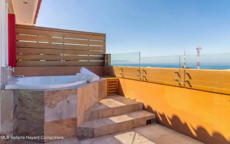 PENTHOUSE TERRACE