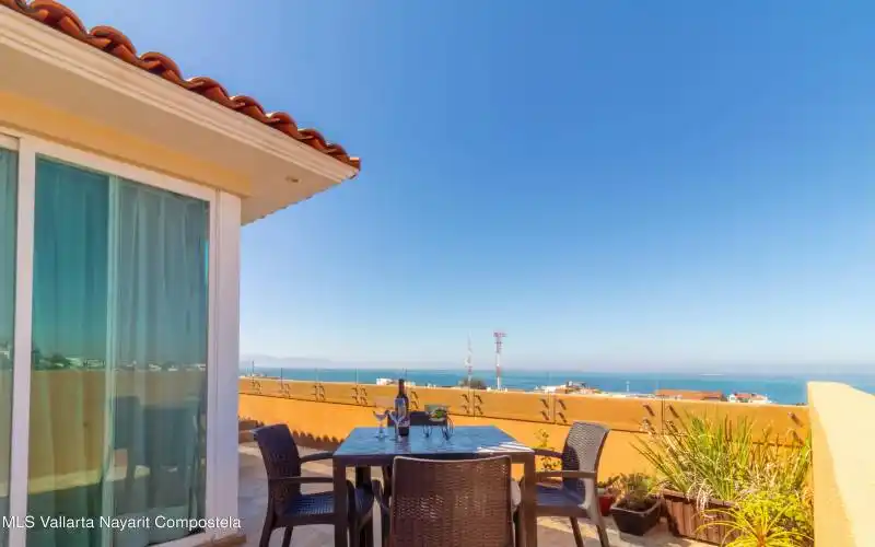 PENTHOUSE TERRACE