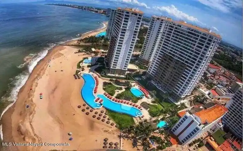 Grand venetian