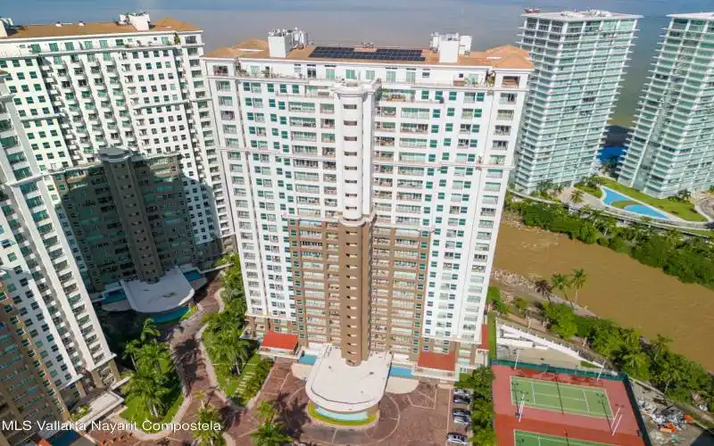 Grand Venetian-8