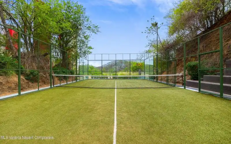 paddle tennis courts
