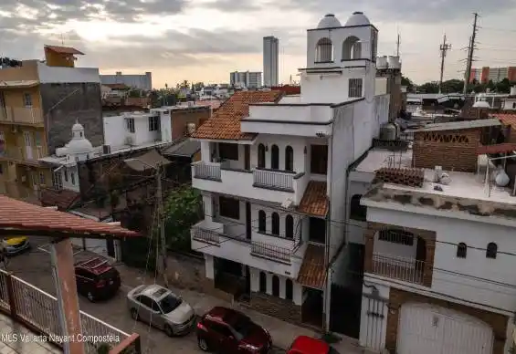 Edificio  Gomez  Farias