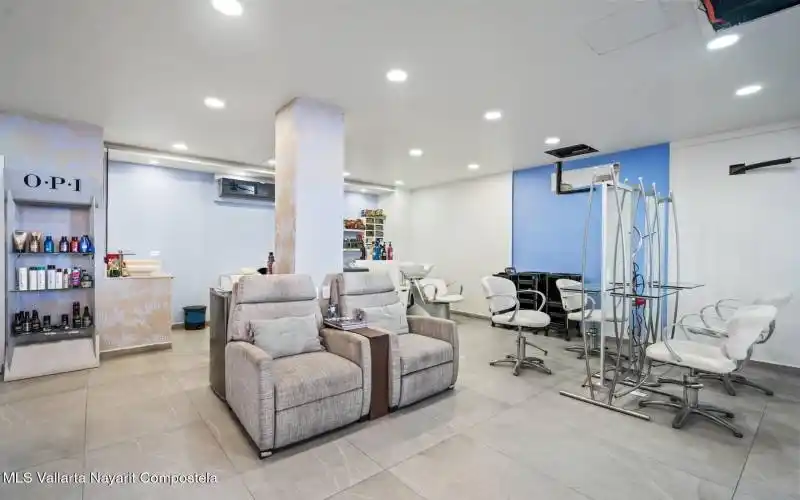 Public spa in Signature