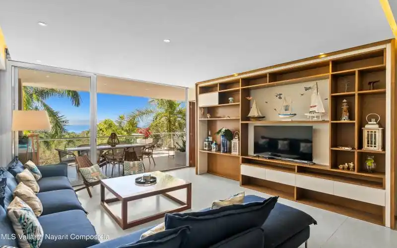 Beautiful Garden and Ocean Views