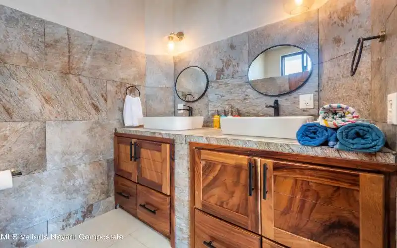 012 - master bath