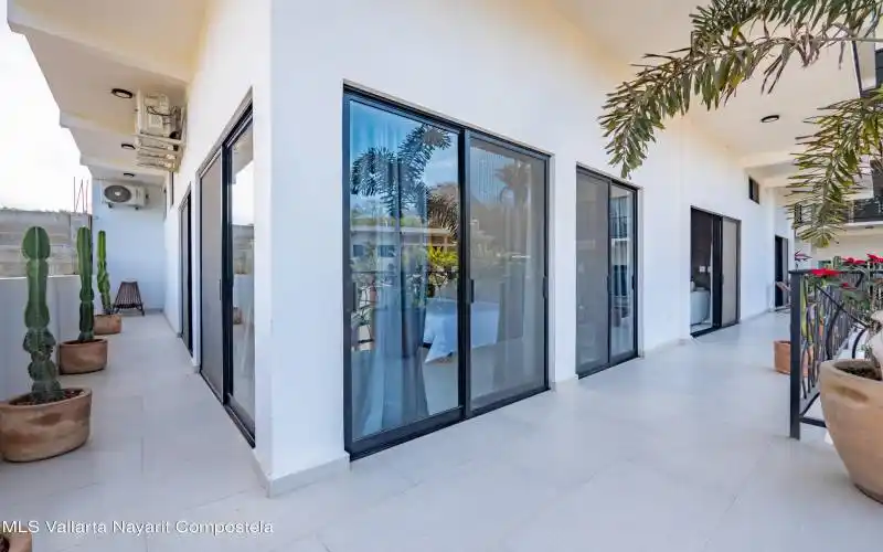 029 - corner patio