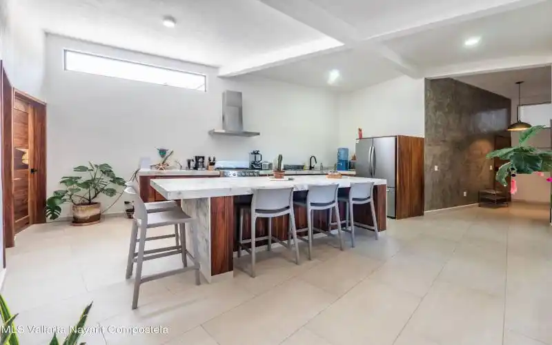 006 - kitchen island