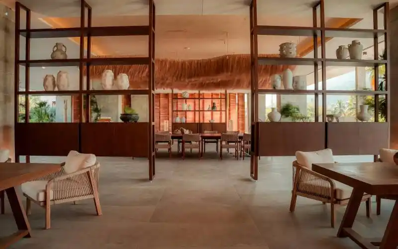 OASIS LOBBY (17)