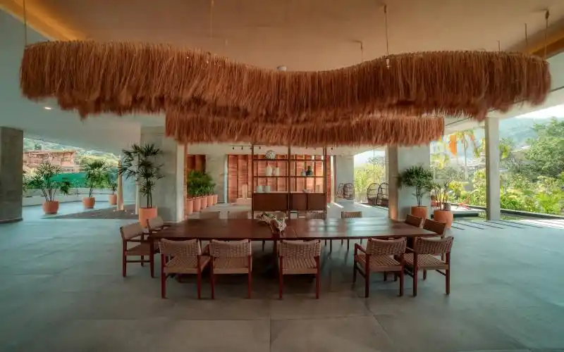 OASIS LOBBY (7)