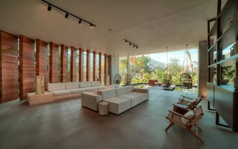 OASIS LOBBY (3)