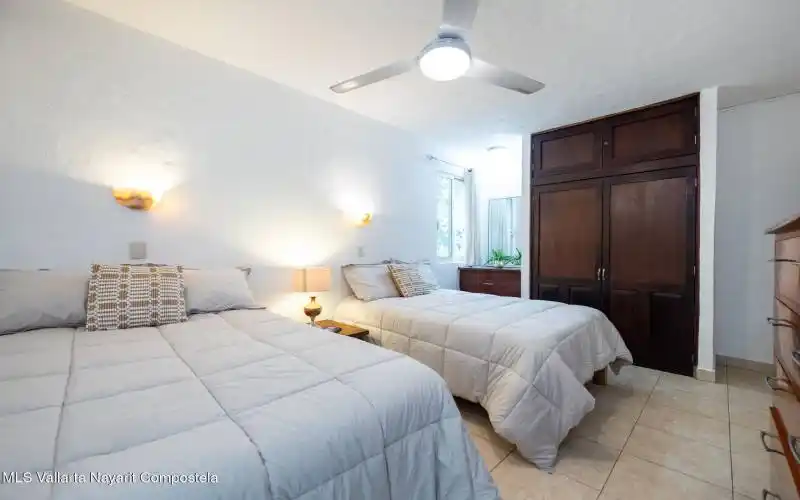 Marbella 704-6