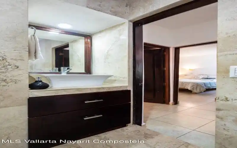 Marbella 704-11