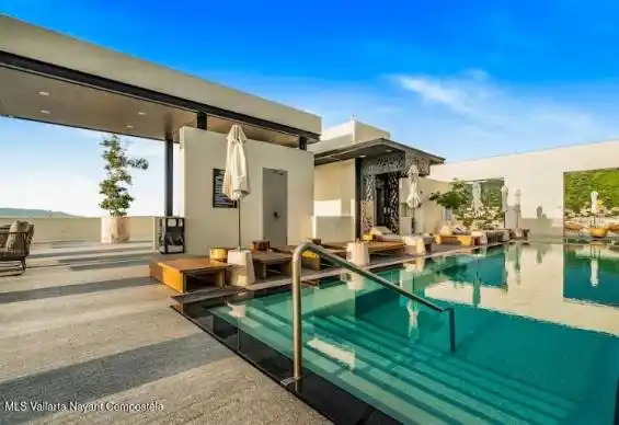 roof top pool 2