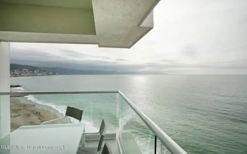 Balcony North Tower 801 Harbor