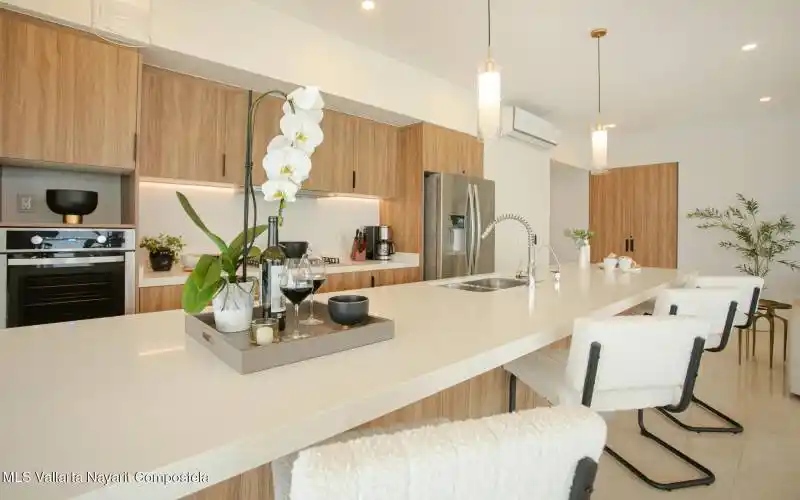 Harbor 801 Kitchen
