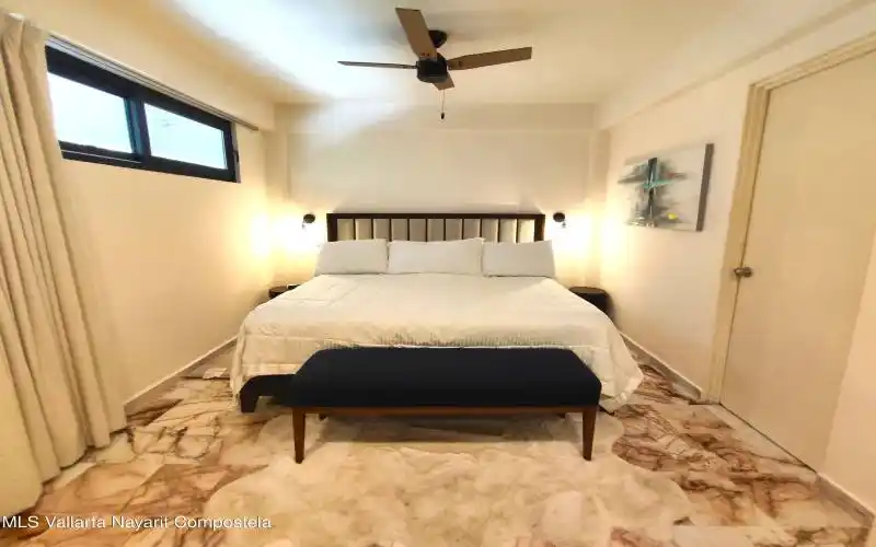 1.- Master bed (1)