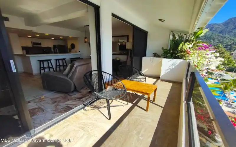 6.- Terrace & view (1)