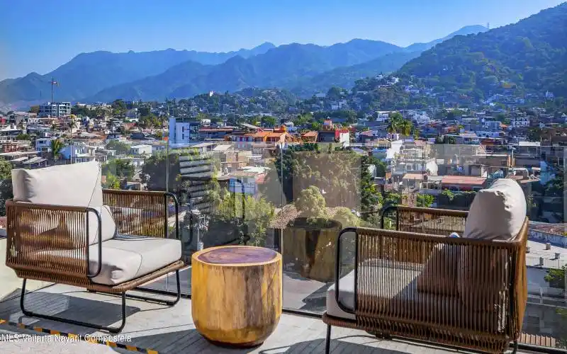 Rooftop Sitting Area