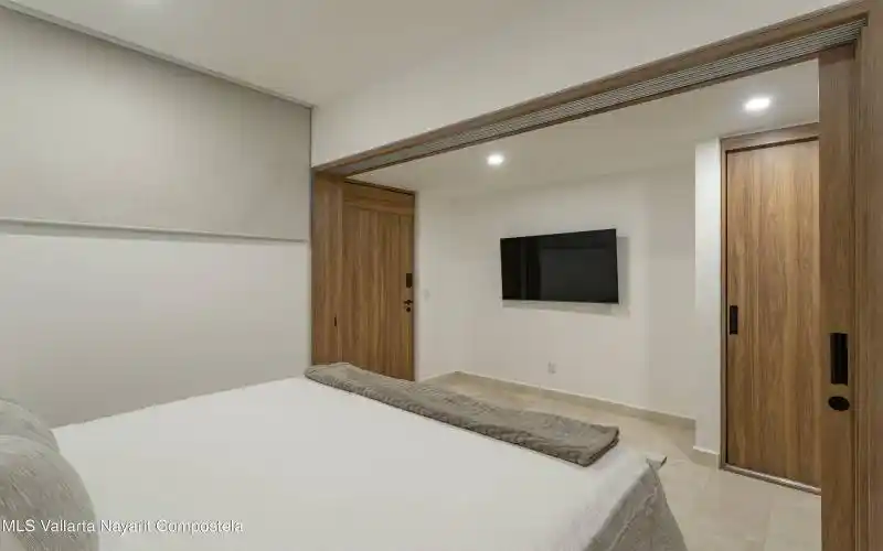 tempImagegnlAi4