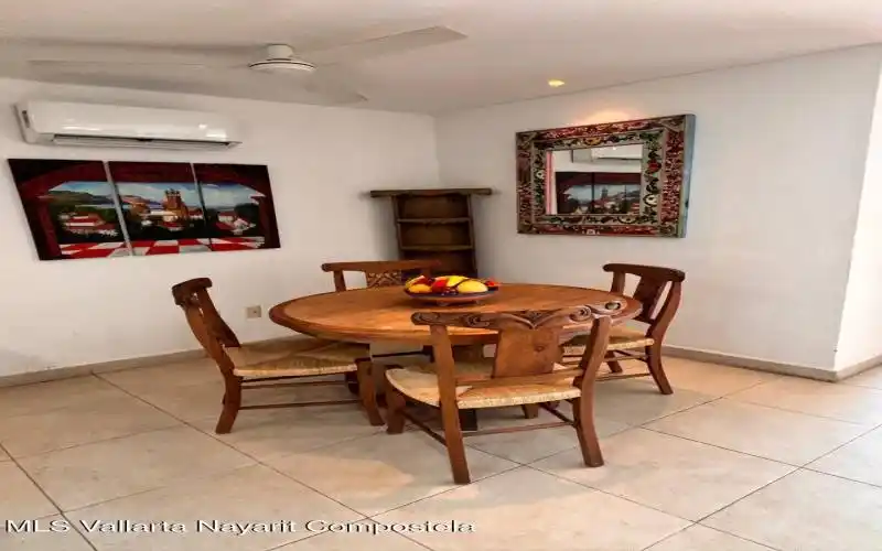 Dining 2