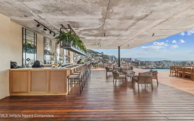 Rooftop Bar 2