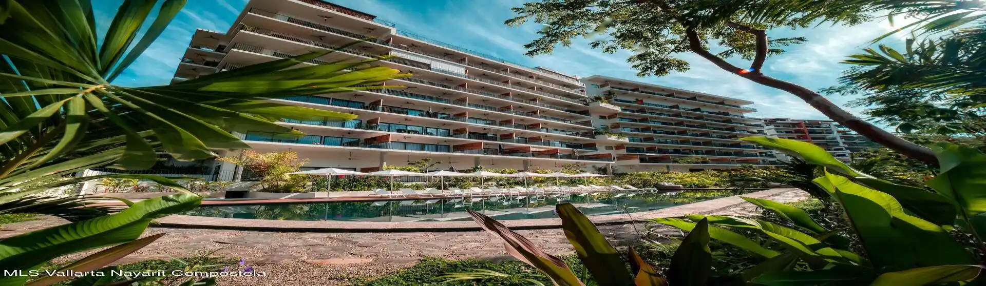 OASIS VALLARTA
