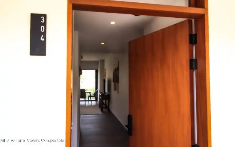 OASIS 304 - ENTRANCE