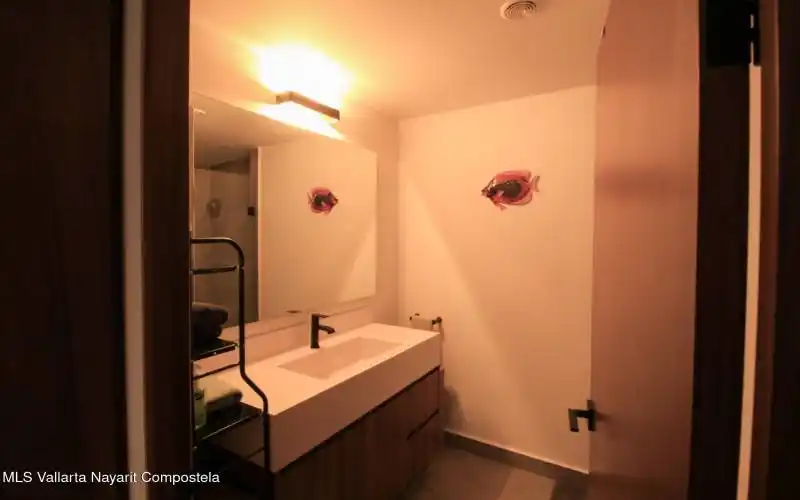OASIS 304 - BATHROOM