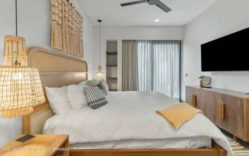 MAIN BED