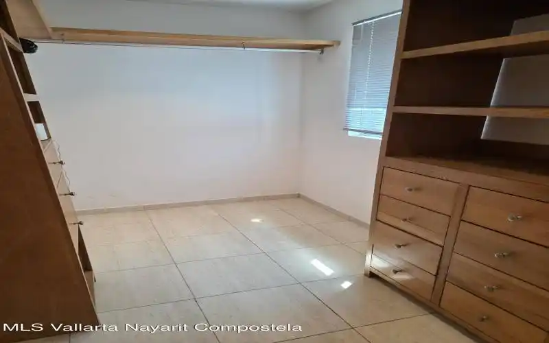 Master bedroom walking closet