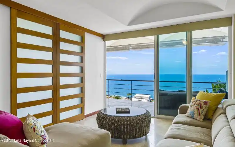 Vista Bahia II, 22-16