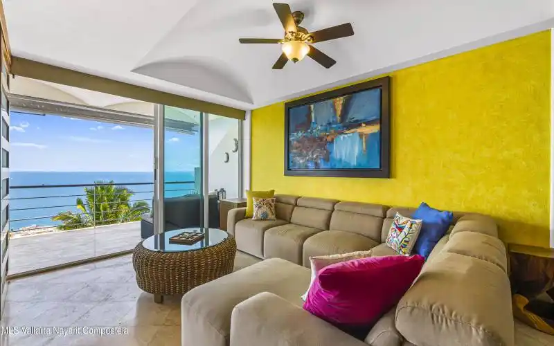 Vista Bahia II, 22-18