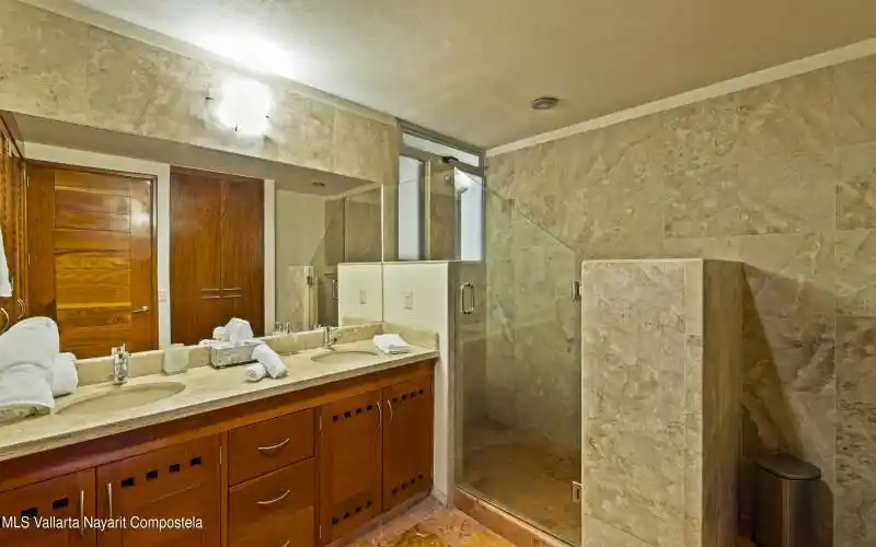 Vista Bahia II, 22-35