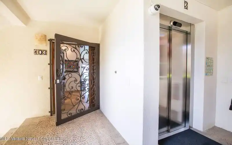 El_Faro_Real_condo_103_for_Sale_1