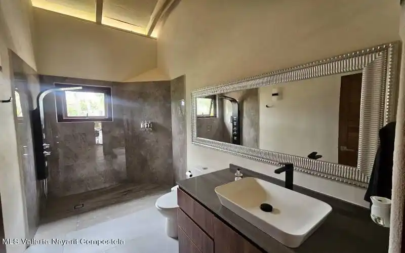 Bath2 Reno