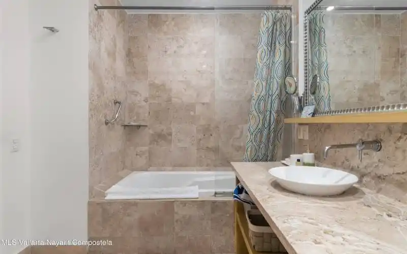 DSC07055