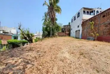 Corner lot photo
