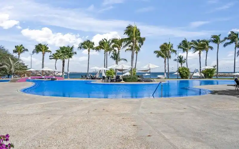 bnayar pool2