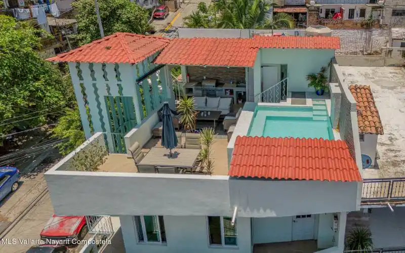 Drone Pool 4