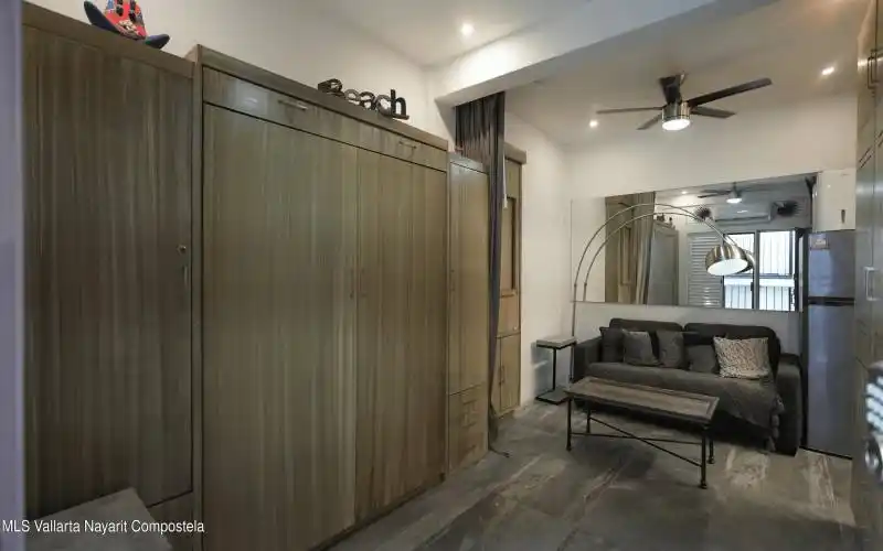 STUDIO WITHOUT MURPHY BED