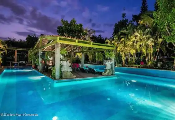 Poolat Night