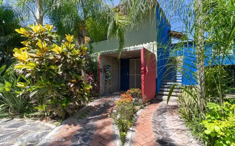 Casa Cereza entryway