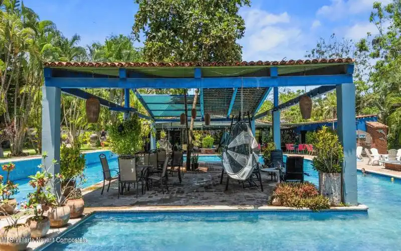 Pool_Front