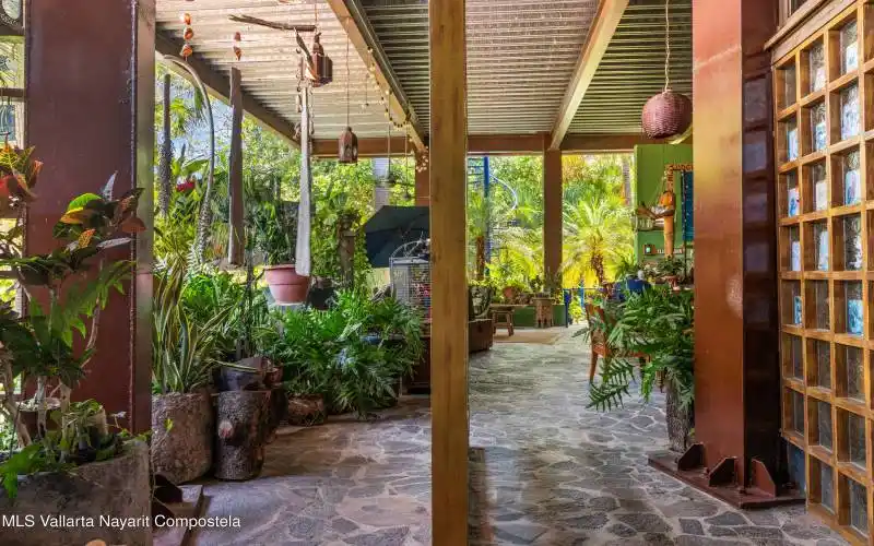 Duena_Entryway