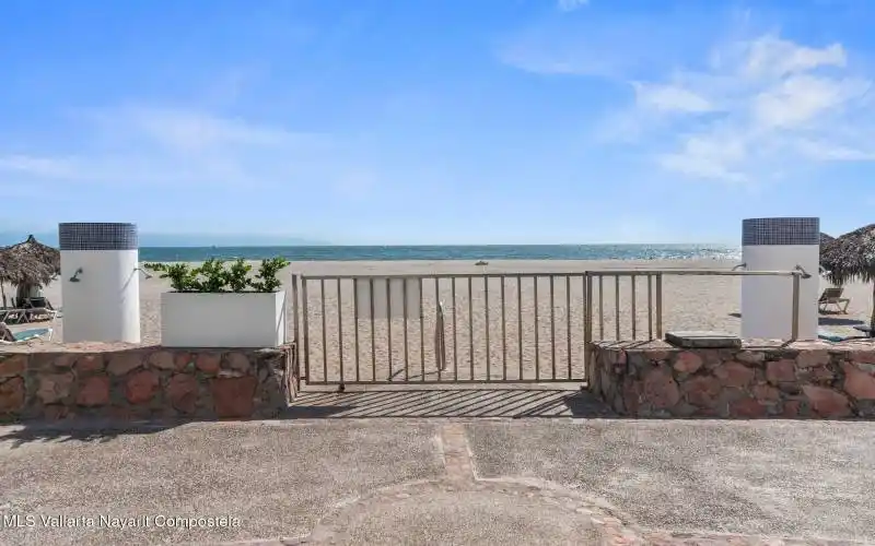 ACCESO A LA PLAYA