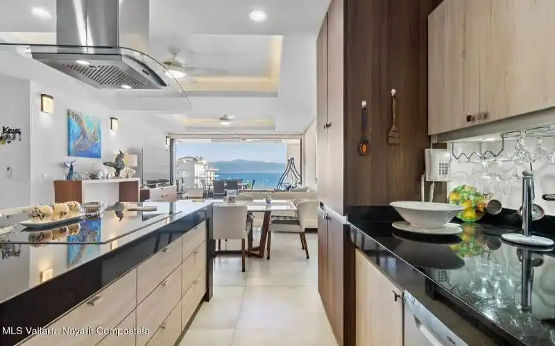 (2) Condo 601 full picture