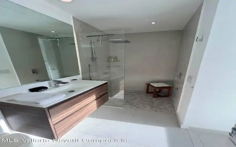 Guest bath